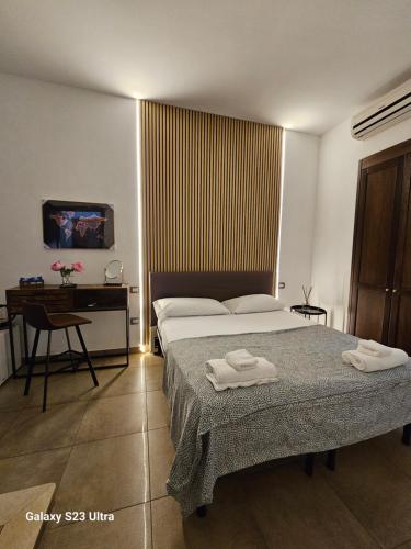 B&B Napoli Centrale Room&Jacuzzi, Neapel (Foto 4)
