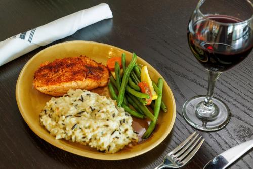 Hilton Greenville - image 11