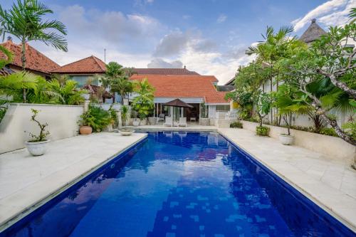 Very Spacious 4 Bedroom Villa Seminyak Near Beach