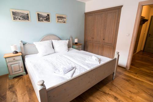 Pension Grand Apartments - image 12