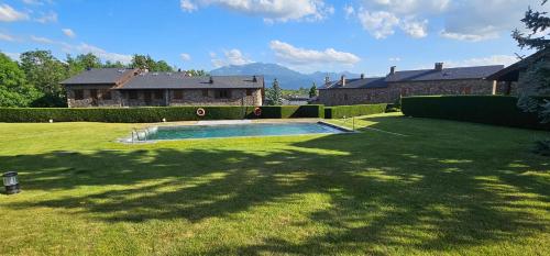 Casa en Bolvir, jardin y piscina in Bolvir