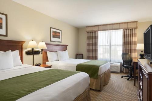Country Inn & Suites by Radisson Peoria North IL - image 10