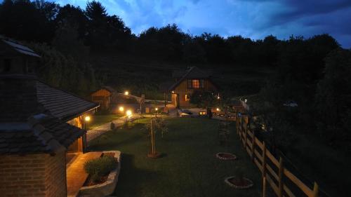 花園, Villa Karolina in 納比