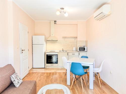 Apartment image 7