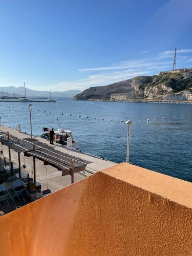 View, Le cabanon in Les Iles