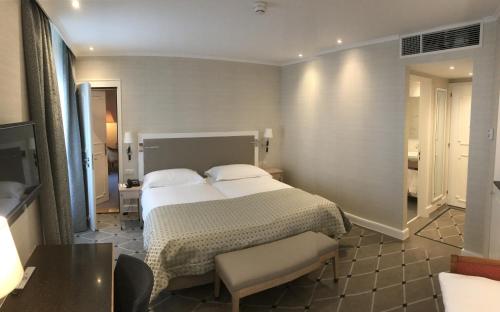 1 queen bed