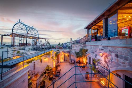 شرفة/ تراس, The Rupestral House in Uchisar