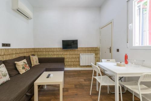 GuestReady - Serene Madrid Escape - Tap to explore photos