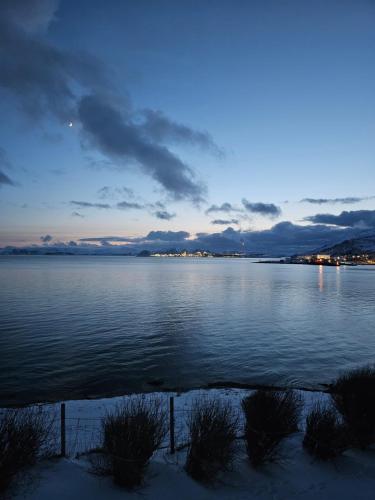 Kilátás, Bright and modern apartment with beautiful view in Hammerfest