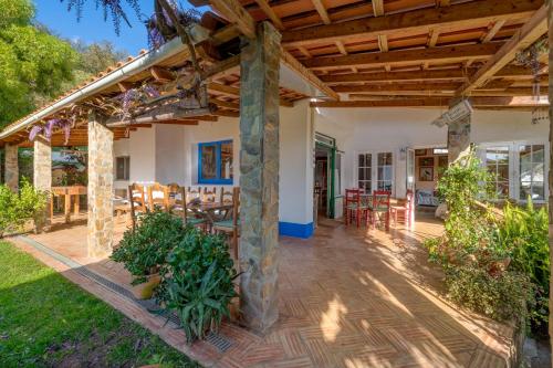 Bar/ Salón, Paradise in Portugal in Santa-clara-a-velha