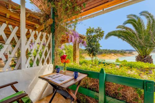 Alrededores, Paradise in Portugal in Santa-clara-a-velha