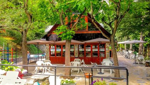 Restorāns, Camping Bedura Park in Arres