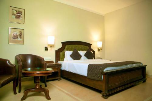 Deluxe Room room in Neelams The Glitz