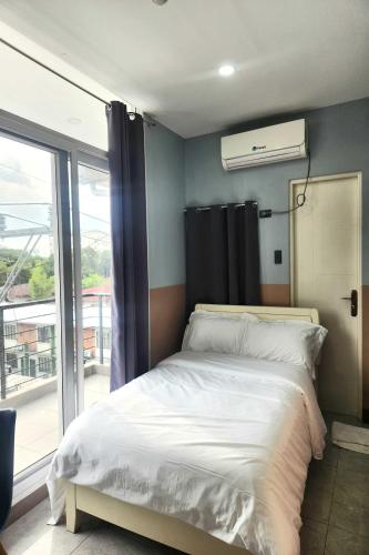 Qingqing Hotel Pasay Manila near MOA, Manila
