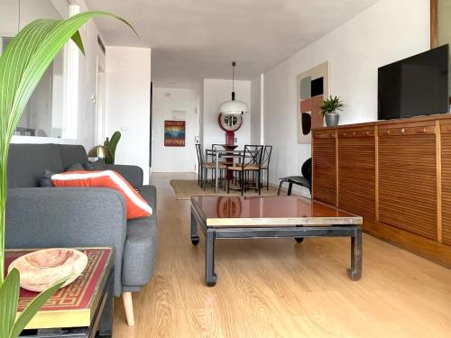 Stylish well-connected beachfront flat, Valencia (foto 3)