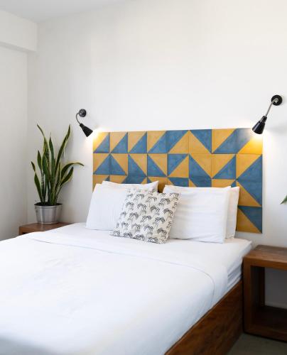 1 queen bed