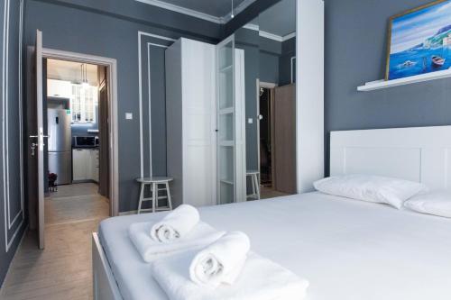 Fresh 1 Bd Apt with Balcony in Kato Patisia - image 11