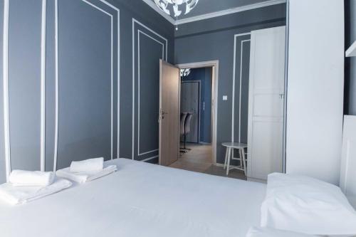 Fresh 1 Bd Apt with Balcony in Kato Patisia - image 13