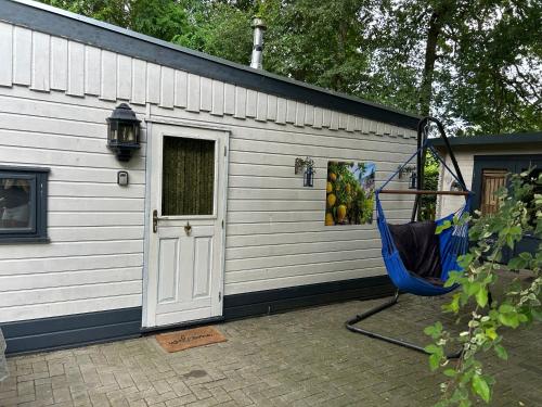 Chalet Beddestee op vakantiepark met zwembad in Schoonebeek