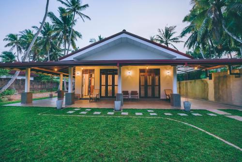 Three-Bedroom Villa image 1