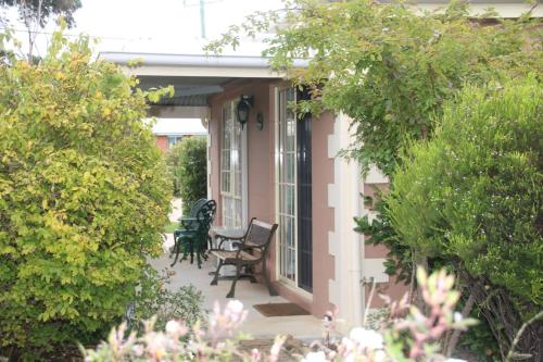 Two-Bedroom Cottage - Kirby