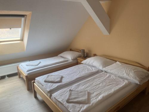VT6 House & Restaurant Room Type - Triple Room with Shower