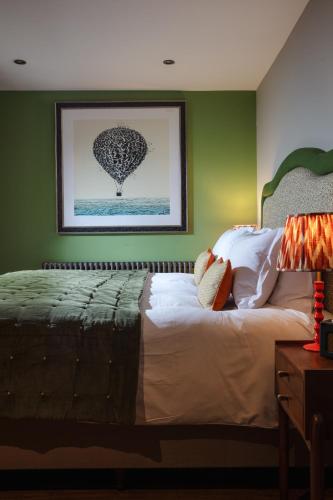 Double Room image 3