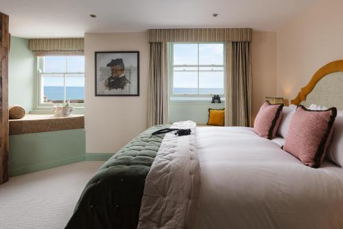 Superior Room with Sea View image 3