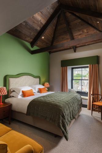 Superior Double Room with Harbour View image 7
