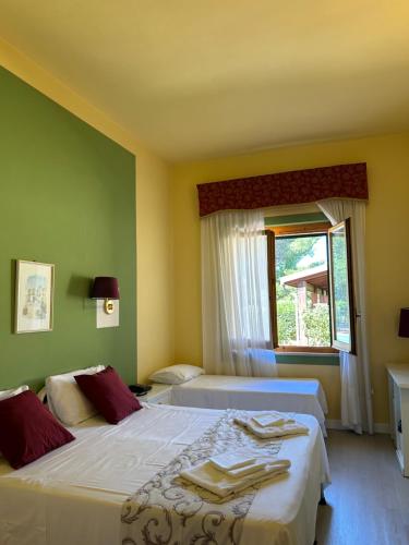 Hotel Duca Della Corgna - Tap to explore photos