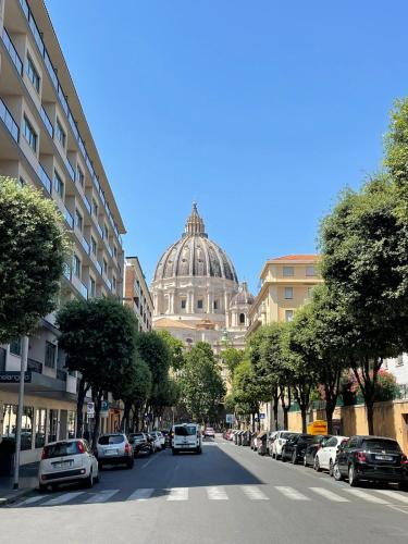 Vatican Mamma Roma, Řím