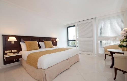 room detail thumbnail 0