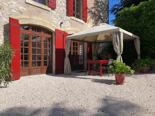 . La Bastide Portoly Gîte "Les Deux Cèdres"