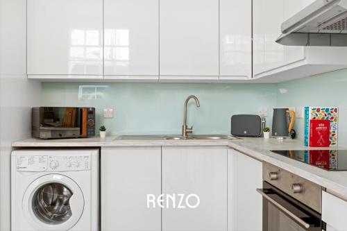 Bright and Warm 1-bed Apartment in Newark on-Trent by Renzo, Perfect for Contractors, Sleeps 4! Bright and Warm 1-bed Apartment in Newark on-Trent by Renzo, Perfect for Contractors, Sleeps 4!