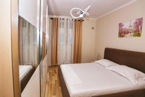 R&B City Center Apartment, Tirana (photo 8)