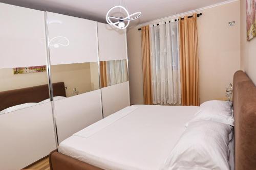 R&B City Center Apartment, Tirana (photo 10)