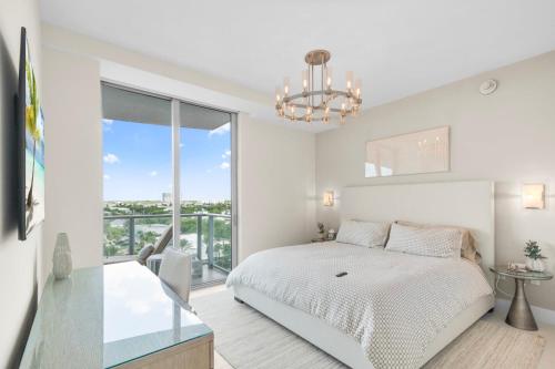 Escape to Singer Islands Paradise Your Amrit 2BR Oasis Beckons in Riviera Beach, USA