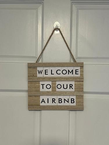Peaceful 1BR easy commute, urban suburban mix feel in Boston in Boston, USA