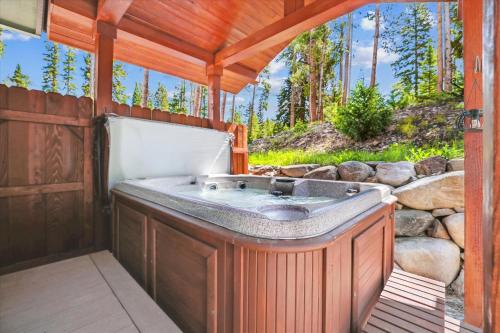 Silver Shekel Retreat home in Breckenridge, USA
