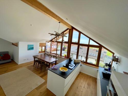 3 bedrooms, 5 beds