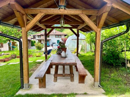 Dārzs, Dolomiti Garden Apartment in Terzola