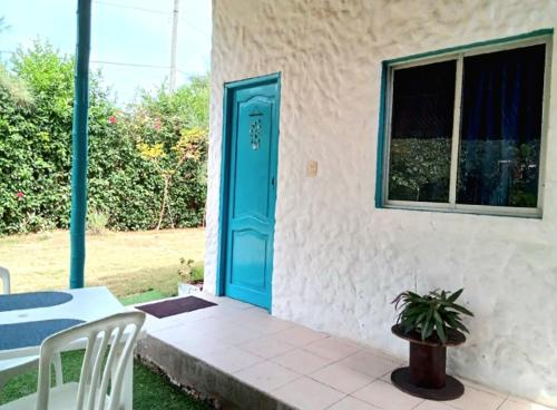 Portón Azul (Porton Azul) in Montanita