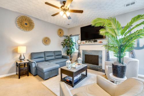 Spacious Hampton Vacation Rental with Private Pool! in Hampton, USA