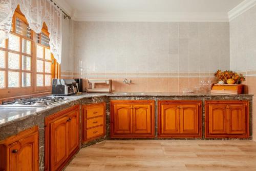 주방, Rabat Salé - Layover Guest House Apartement 1 near Airport (Rabat Sale - Layover Guest House Apartement 1 near Airport) in 벨 아루시