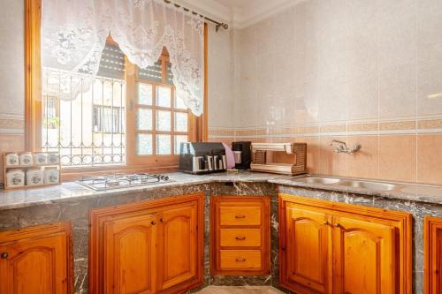 주방, Rabat Salé - Layover Guest House Apartement 1 near Airport (Rabat Sale - Layover Guest House Apartement 1 near Airport) in 벨 아루시
