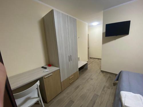 2 twin beds