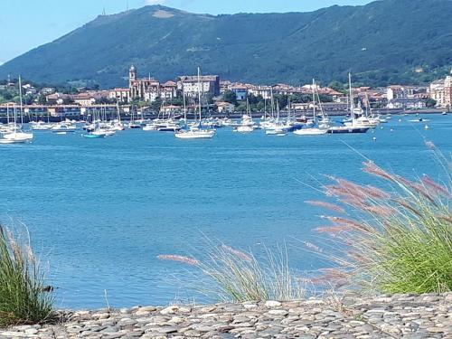 Un séjour près de la mer (Un sejour pres de la mer) in 昂代伊市中心
