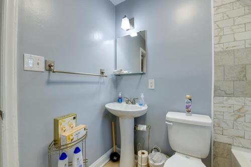 Renovated Charlotte Bungalow - 3 Mi to Dtwn! - main image