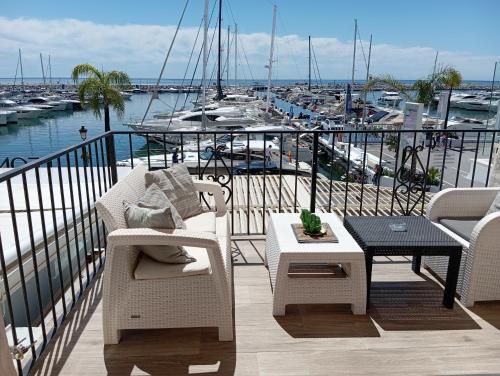 Sea front apartment in Puerto Banús Room Type - One-Bedroom Apartment