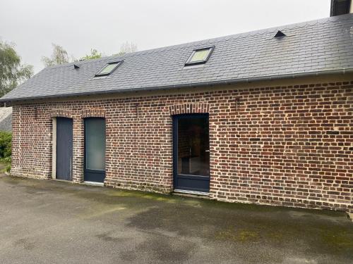 Exterior view, Le Cartot in Saint-Sauveur-d'Emalleville